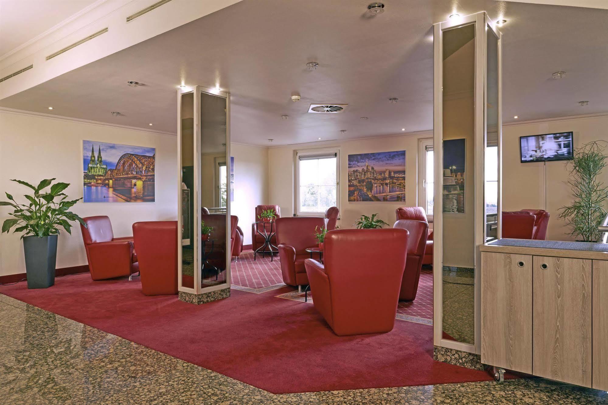 H+ Hotel Frankfurt Airport West Hofheim am Taunus Extérieur photo